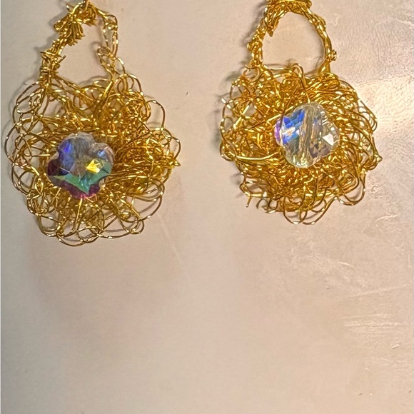 Elegant Gold Wire Earrings with Crystal Accents - Picture 1 of 2